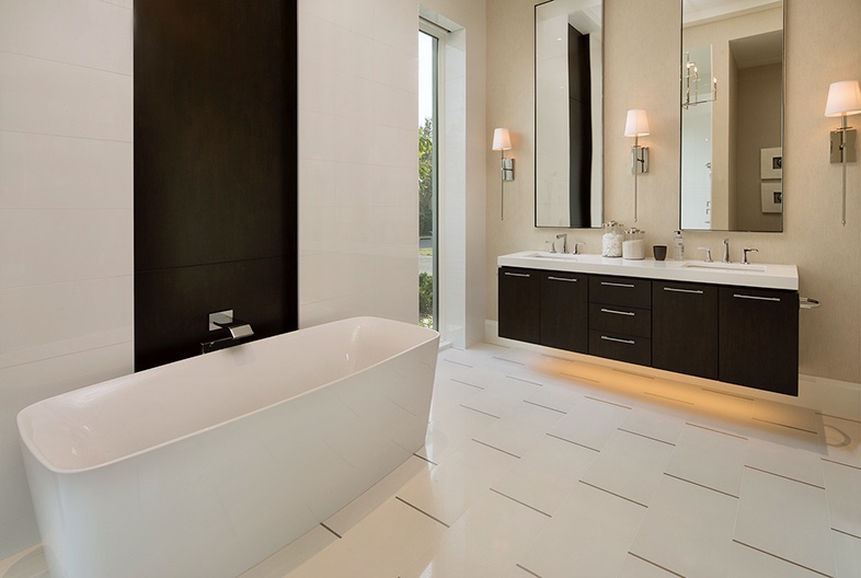 Vanity Mirror Trends What S Hot And, Tall Bath Vanity Mirrors